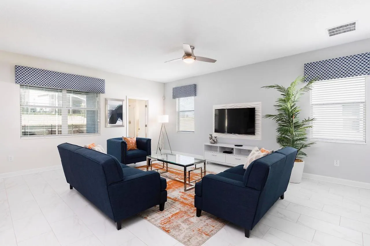 Relaxing 6 Bed Pool Home With Game Room Davenport United States
