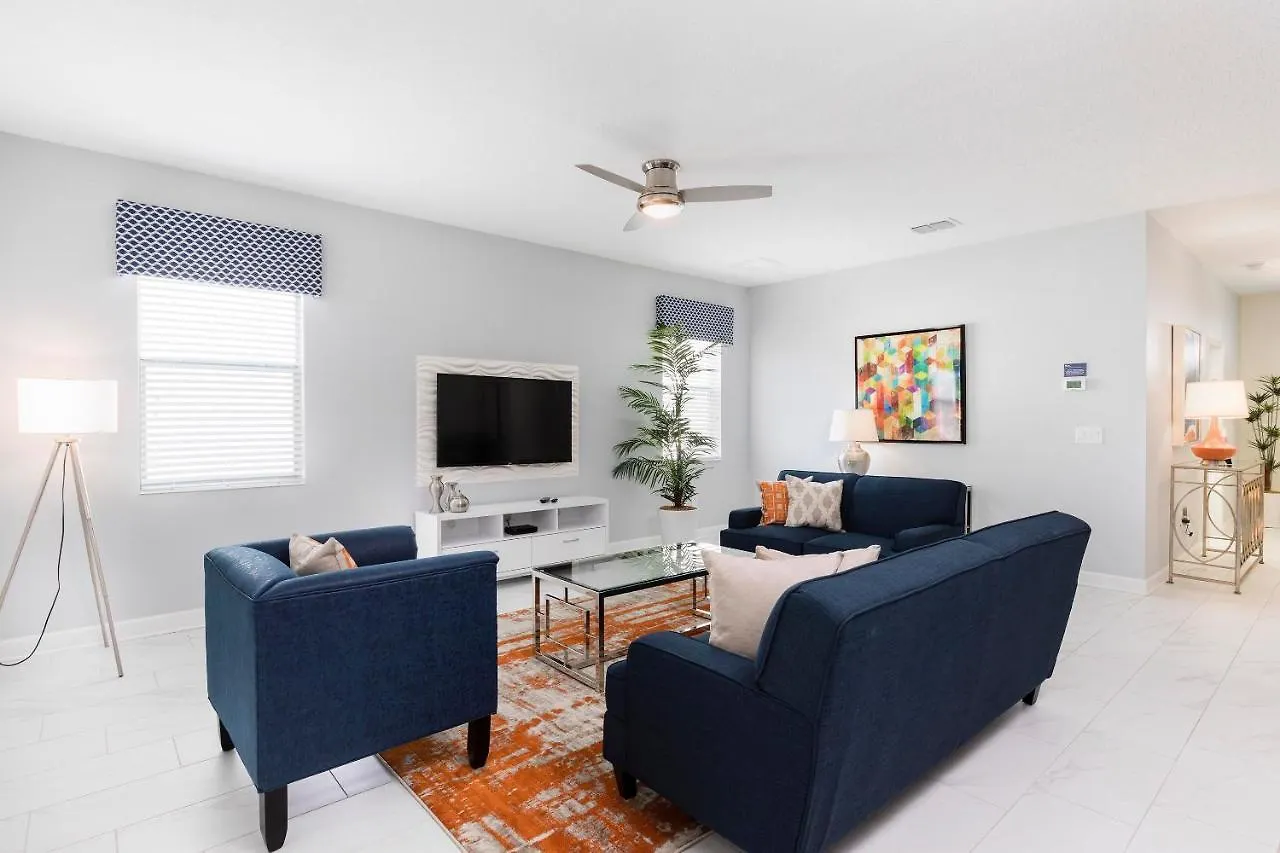 Relaxing 6 Bed Pool Home With Game Room Davenport United States