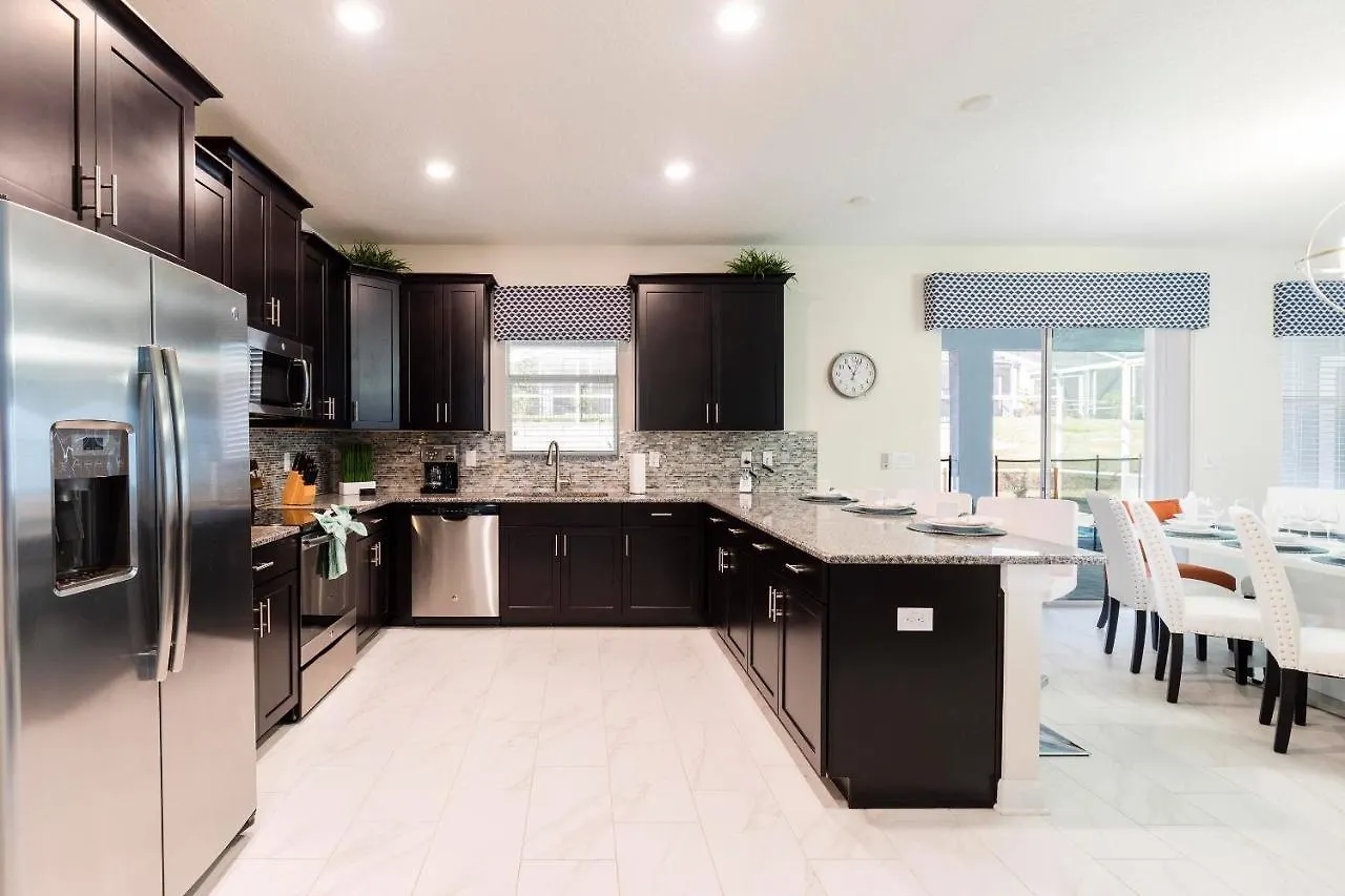 Relaxing 6 Bed Pool Home With Game Room Davenport 0*,  United States