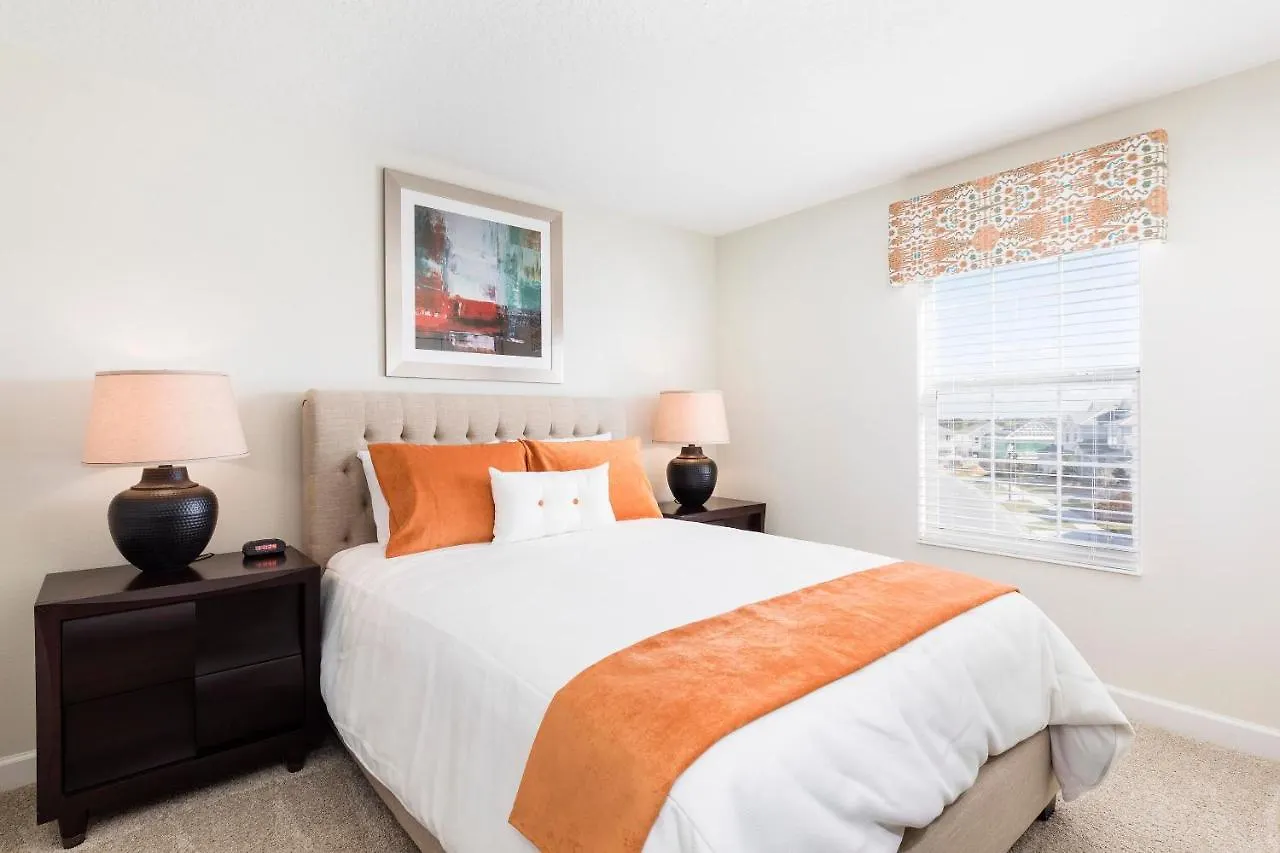 Relaxing 6 Bed Pool Home With Game Room Davenport